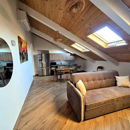 Garibaldi loft 02-3